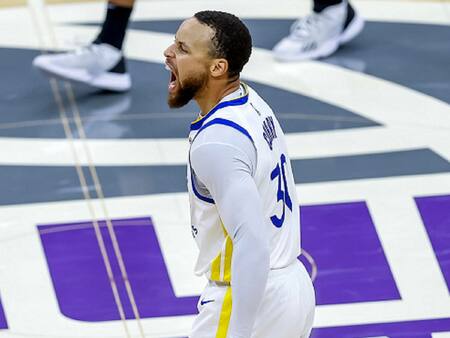 VIDEO | Ahora viene LeBron James: El show de Stephen Curry para comandar clasificación de Warriors ante Sacramento Kings en la NBA