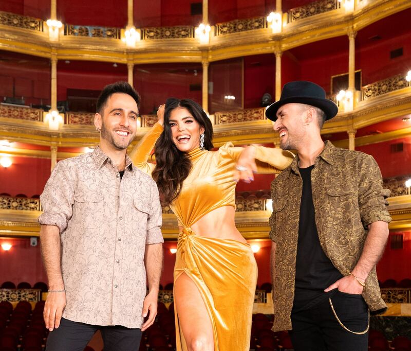 Los Vásquez y Ana Bárbara lanzan nueva canción