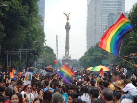 A qué hora inicia la Marcha LGBT y quiénes son los artistas invitados al concierto masivo en el Zócalo